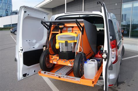 5 Essential Car Wash Tools