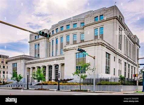 Mobile Federal Courthouse Information