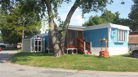 Homecrest Mobile Home Community Living
