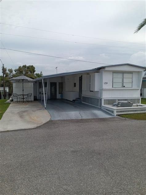 Jet Mobile Home Park Living