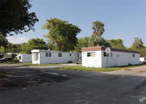 Lauderdale Mobile Home Park LLC Community