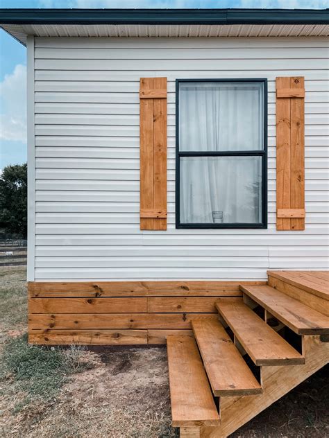 Mobile Home Skirting Options That Look Amazing Mobile Home Skirting Options That Look Amazing