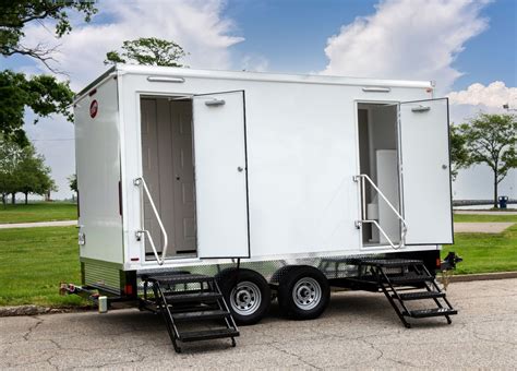 5 Mobile Restroom Trailer Tips