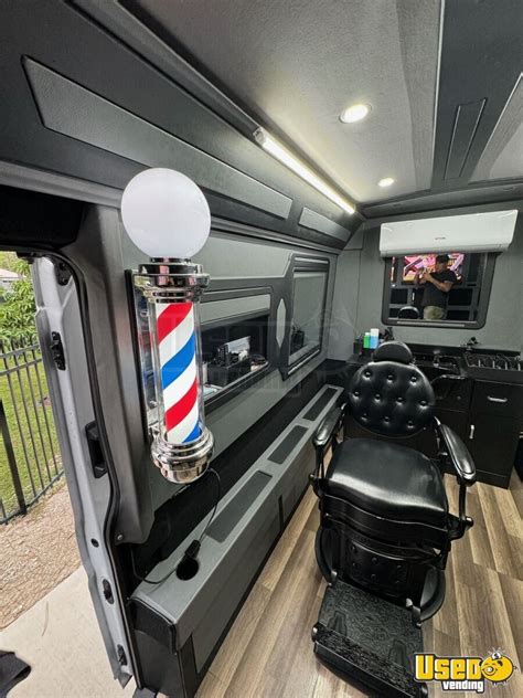 5 Ways Buy Mobile Salon