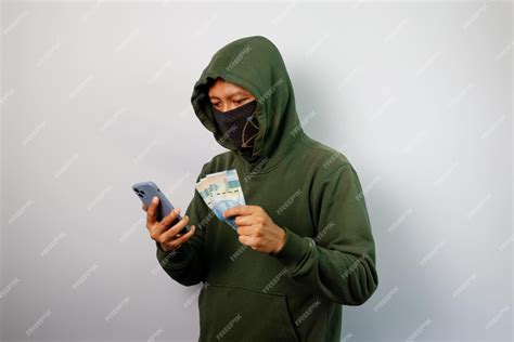 Premium Photo Mobile Phone Hacker Steals Personal Data And Money From Premium Photo Mobile Phone Hacker Steals Personal Data And Money From