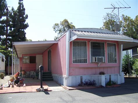 5 Retro Mobile Homes