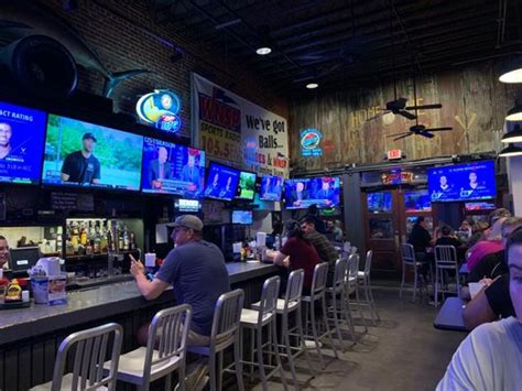 5 Best Sports Bars 5 Best Sports Bars