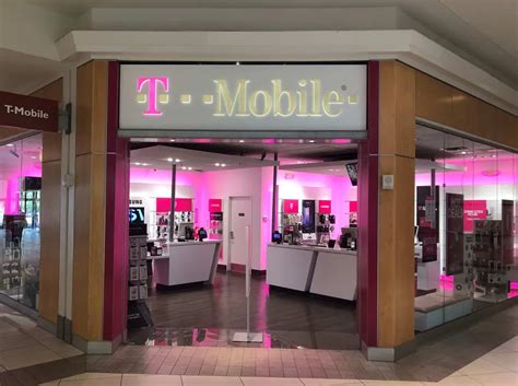 T Mobile Store at Cumberland Mall